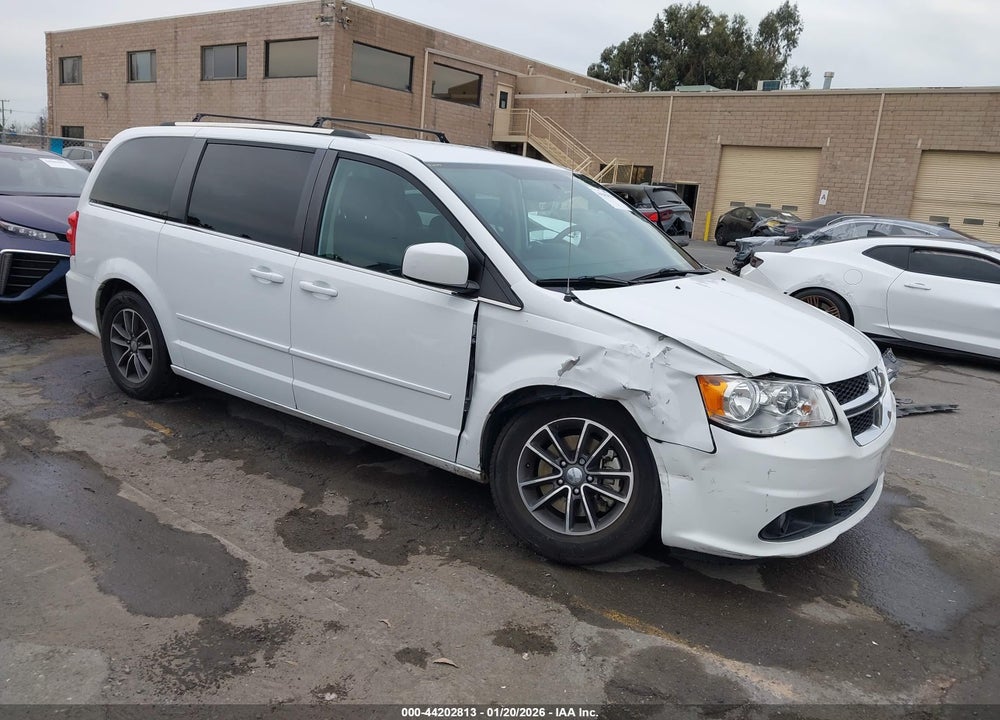 2017 DODGE GRAND CARAVAN SXT VIN: 2C4RDGCG1HR735889
