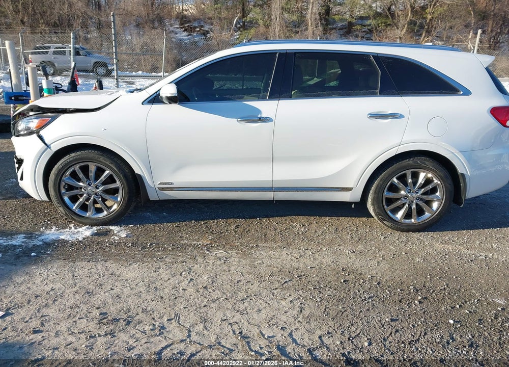 2017 KIA SORENTO 3.3L SXL VIN: 5XYPKDA5XHG227308