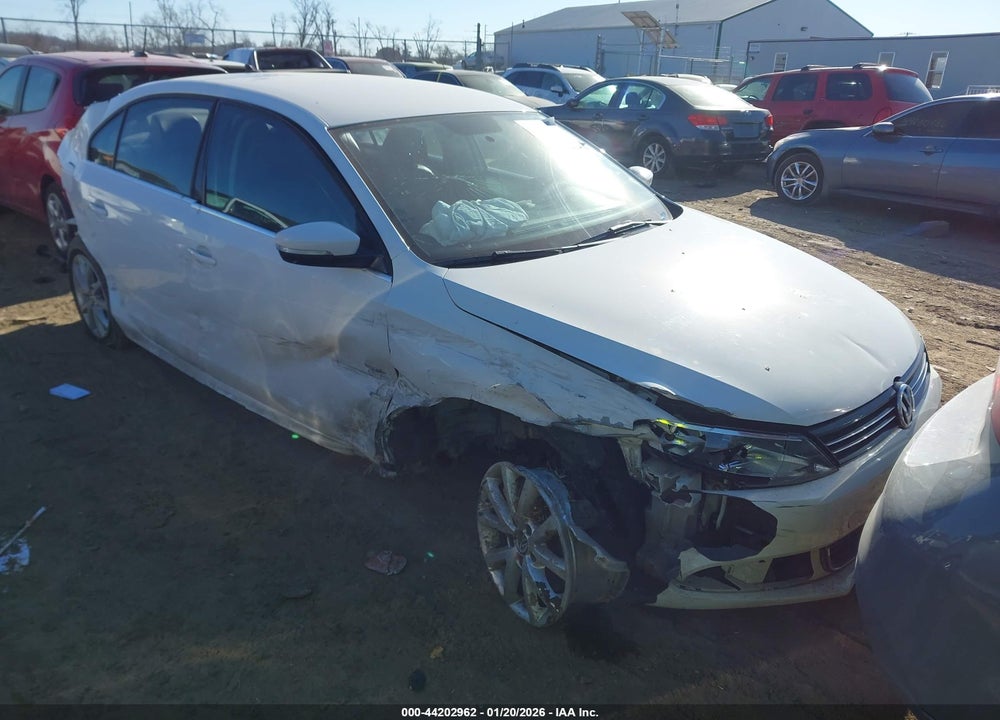 2014 VOLKSWAGEN JETTA 1.8T SE VIN: 3VWD17AJ2EM390955