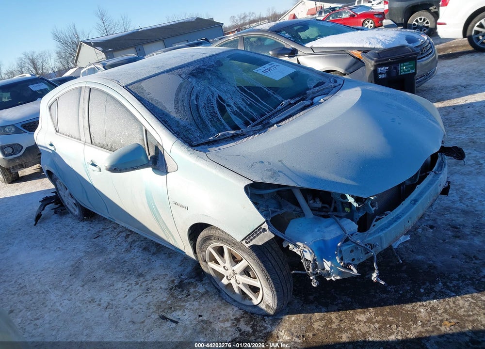 2013 TOYOTA PRIUS C THREE VIN: JTDKDTB32D1032857