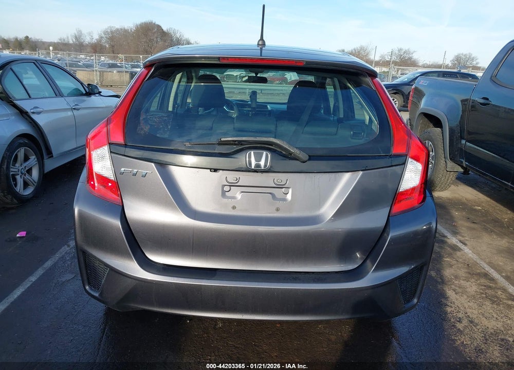 2017 HONDA FIT LX VIN: 3HGGK5G50HM700571