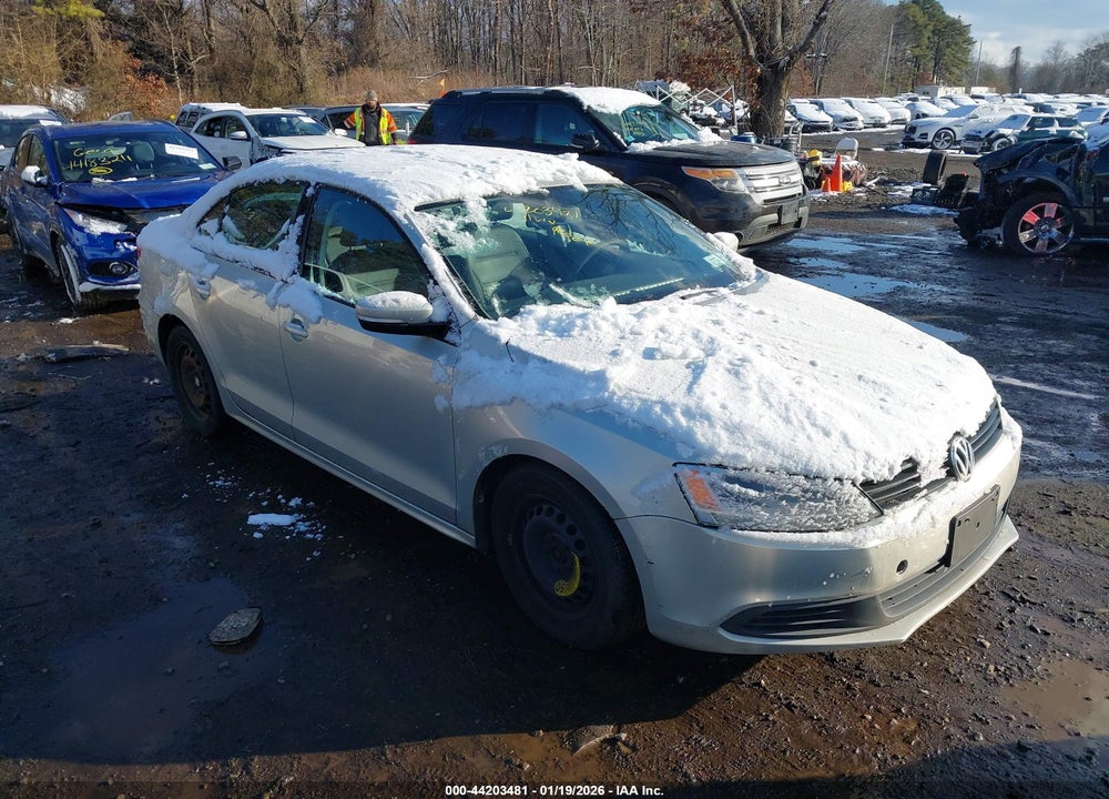 2011 VOLKSWAGEN JETTA 2.5L SE VIN: 3VWDZ7AJXBM311584