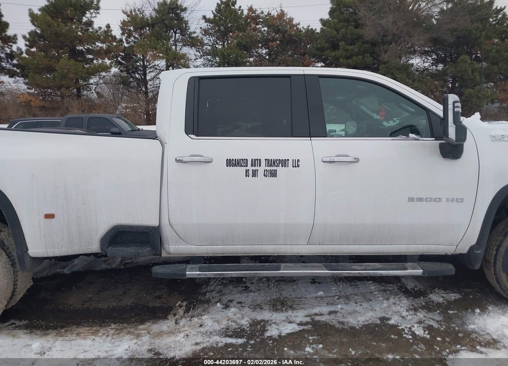 2022 CHEVROLET SILVERADO 3500HD 4WD  LONG BED HIGH COUNTRY VIN: 1GC4YVEYXNF101928