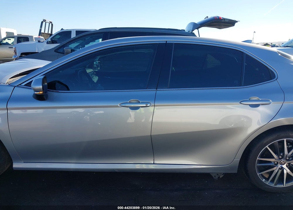 2024 TOYOTA CAMRY HYBRID XLE VIN: 4T1F31AK7RU073486