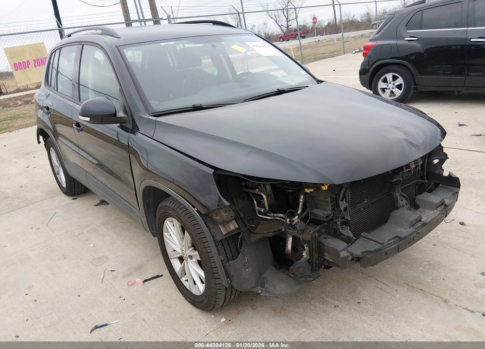 2018 VOLKSWAGEN TIGUAN LIMITED 2.0T VIN: WVGAV7AX6JK005120