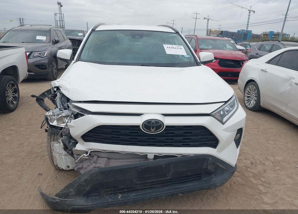2021 TOYOTA RAV4 XLE VIN: 2T3W1RFV3MW120388