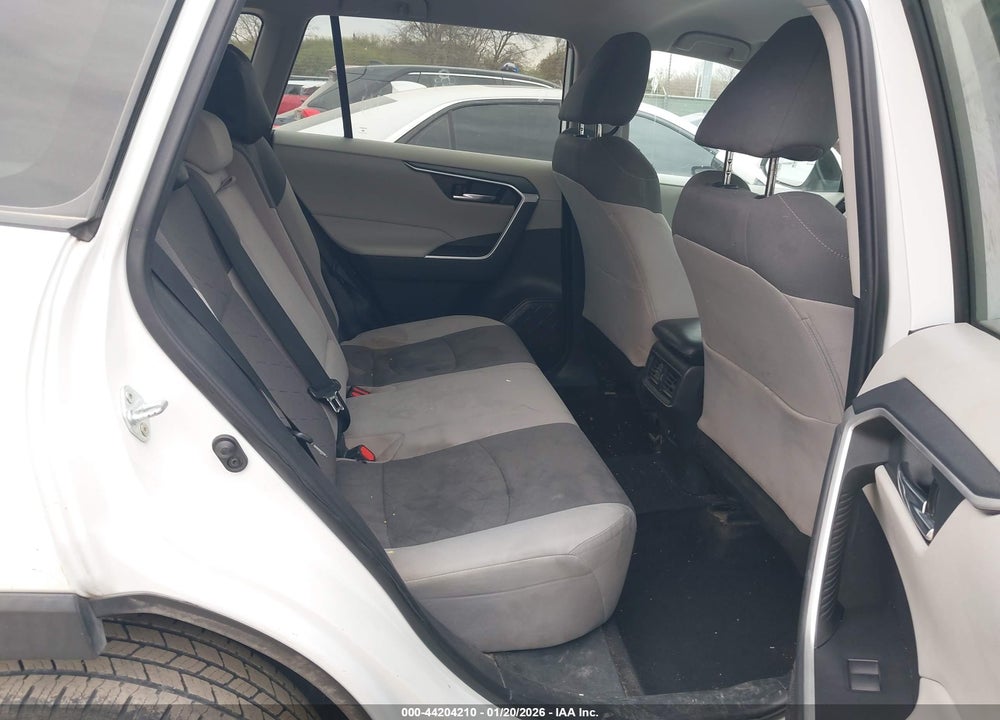 2021 TOYOTA RAV4 XLE VIN: 2T3W1RFV3MW120388
