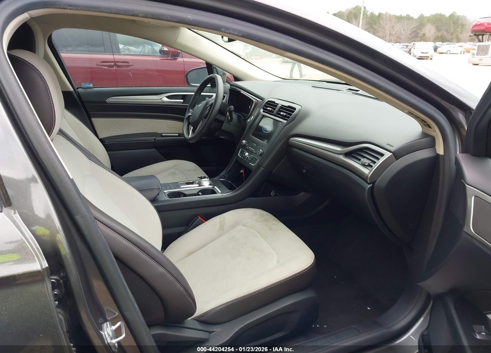 2020 FORD FUSION SE VIN: 3FA6P0HDXLR229793