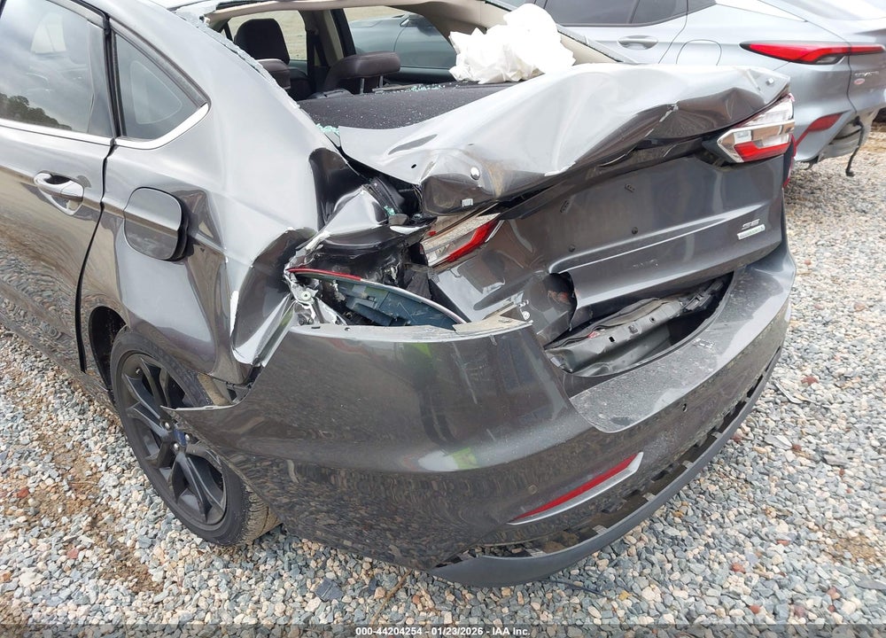2020 FORD FUSION SE VIN: 3FA6P0HDXLR229793