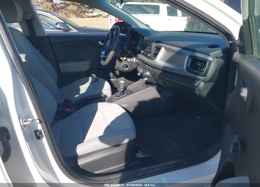 2018 KIA RIO LX VIN: 3KPA24AB4JE045571