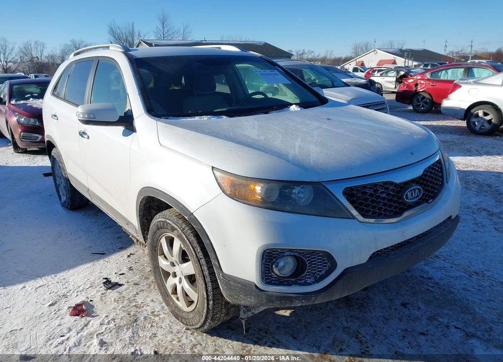 2011 KIA SORENTO LX VIN: 5XYKT3A11BG002507
