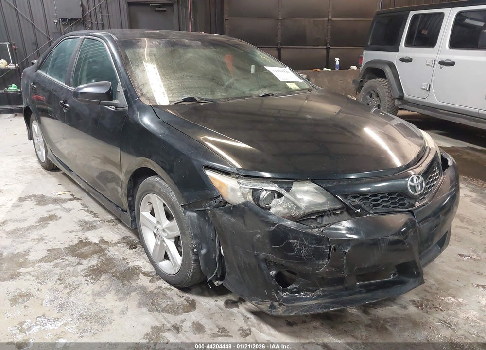 2014 TOYOTA CAMRY SE VIN: 4T1BF1FK7EU355393