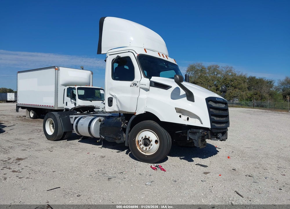 2020 FREIGHTLINER NEW CASCADIA 116 VIN: 1FUBHSDV7LLKX8294