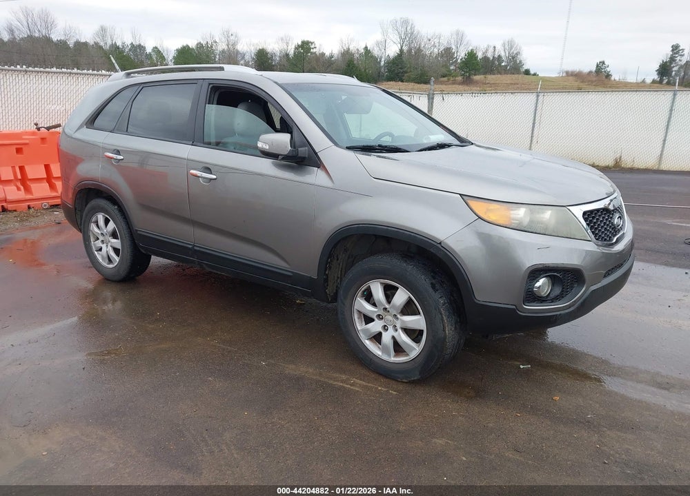 2011 KIA SORENTO LX VIN: 5XYKT4A13BG071396