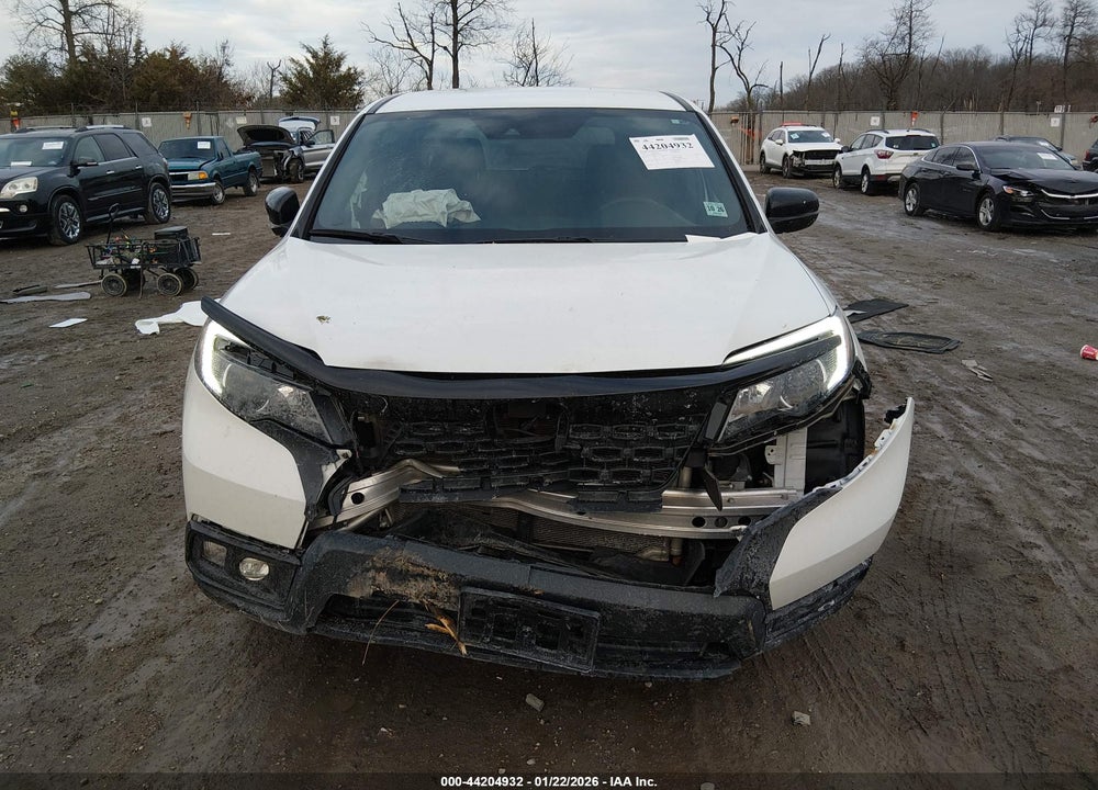 2021 HONDA PASSPORT AWD SPORT VIN: 5FNYF8H24MB019776