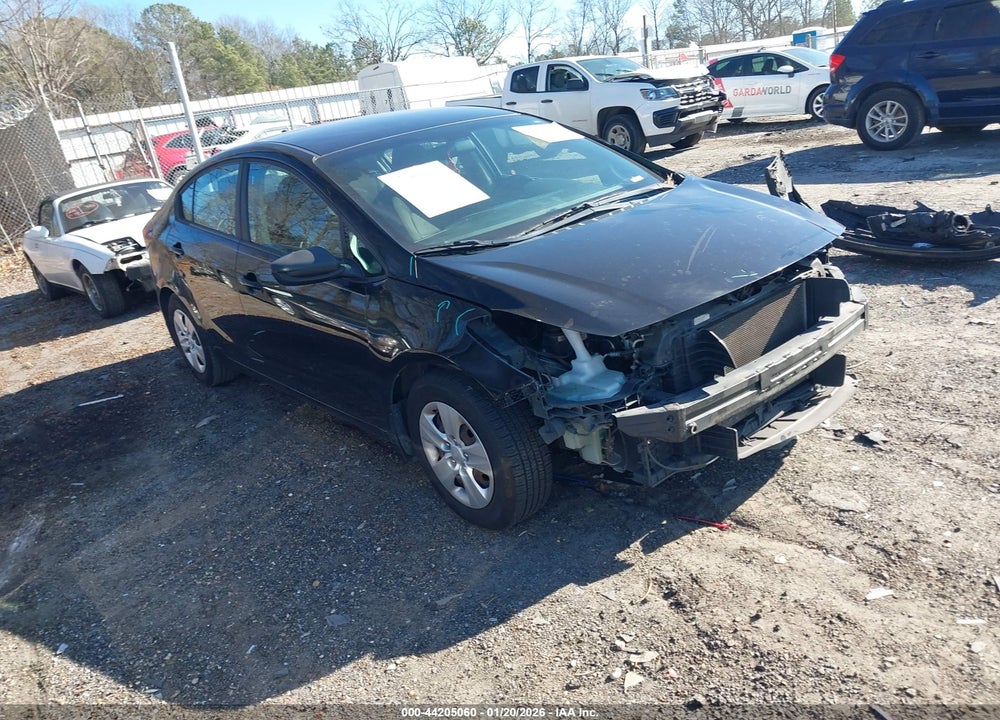2018 KIA FORTE LX VIN: 3KPFK4A7XJE234467
