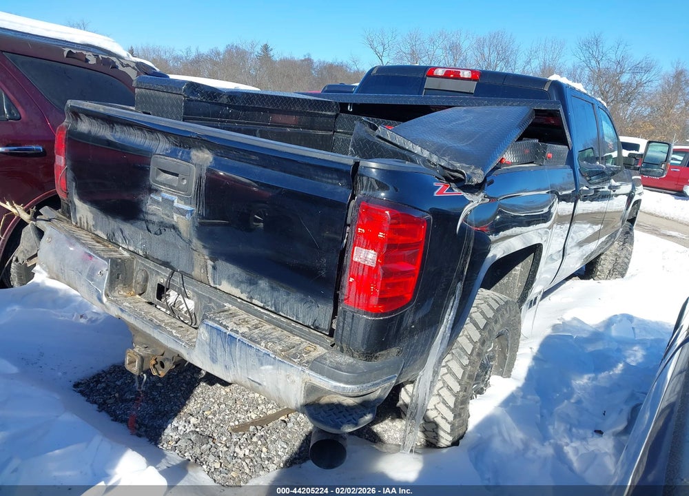 2015 CHEVROLET SILVERADO 2500HD LTZ VIN: 1GC1KWE82FF618619