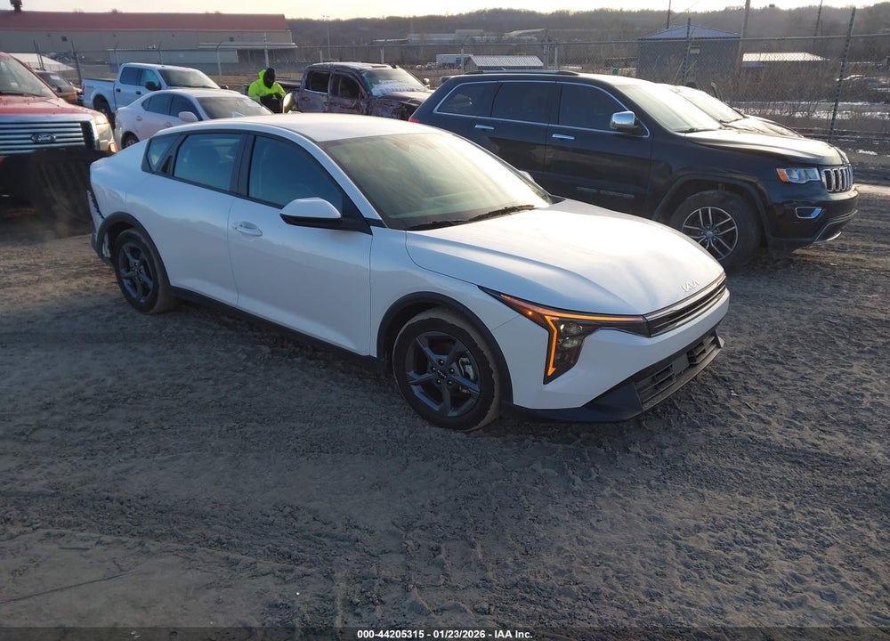 2025 KIA K4 LXS VIN: 3KPFT4DE1SE015020