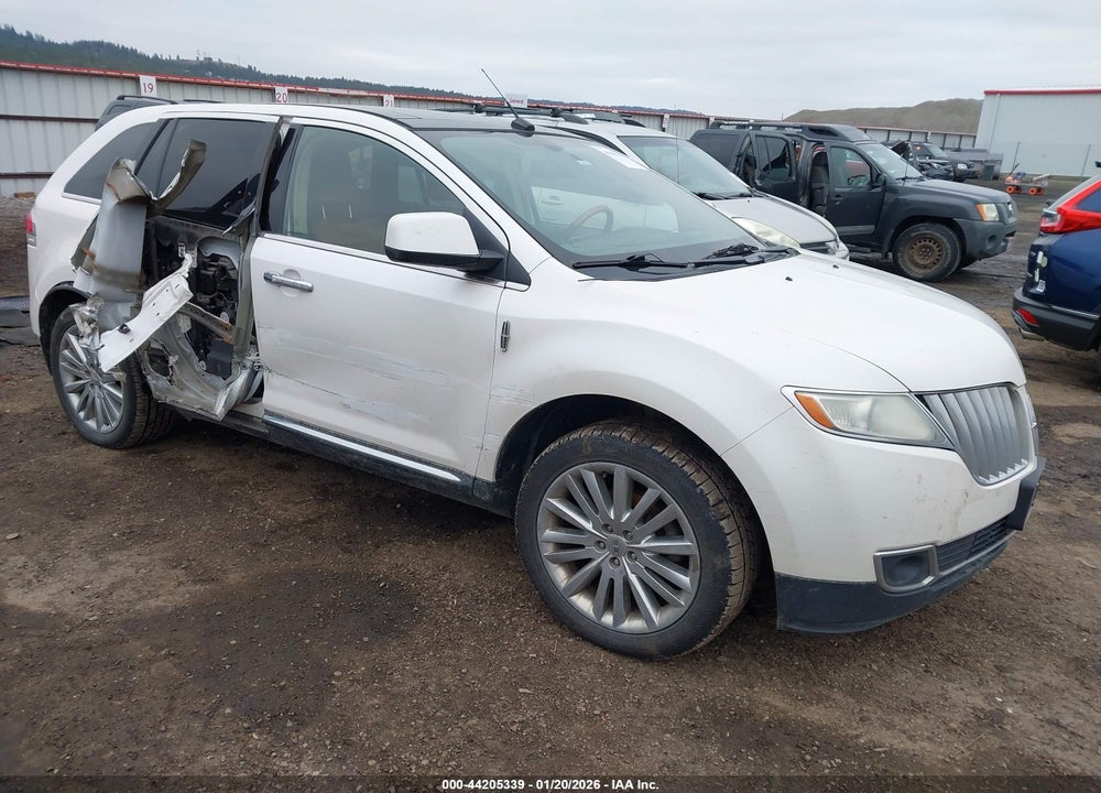 2011 LINCOLN MKX VIN: 2LMDJ8JK3BBJ06201
