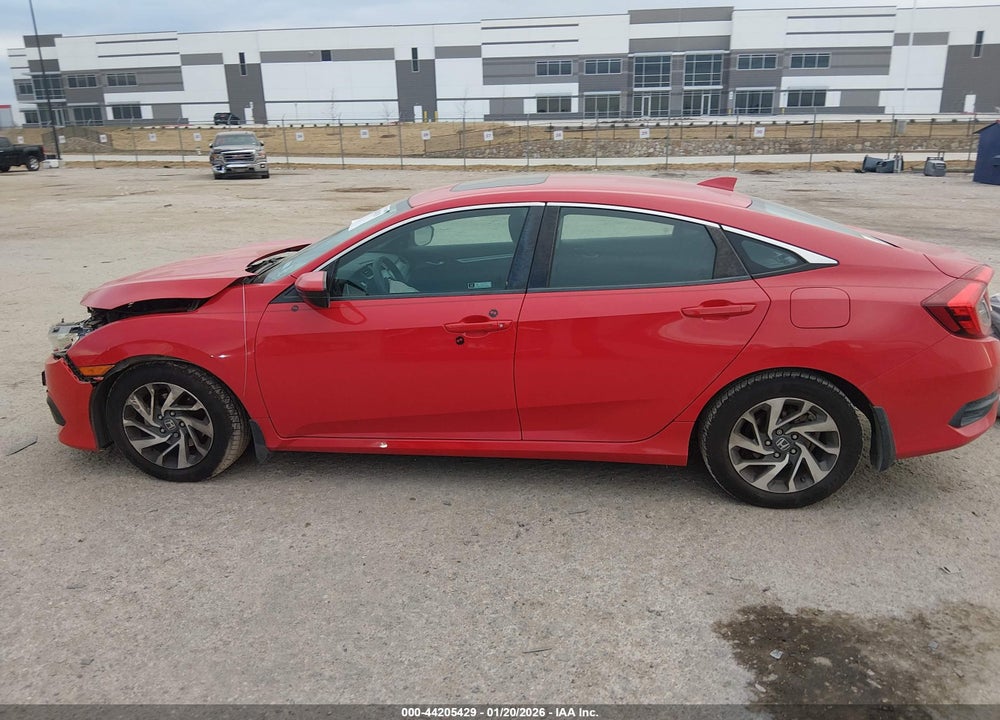 2018 HONDA CIVIC EX VIN: 2HGFC2F70JH604454