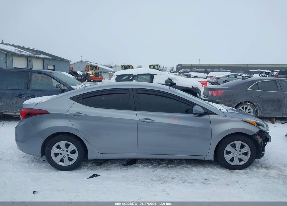 2016 HYUNDAI ELANTRA SE VIN: 5NPDH4AE4GH767262
