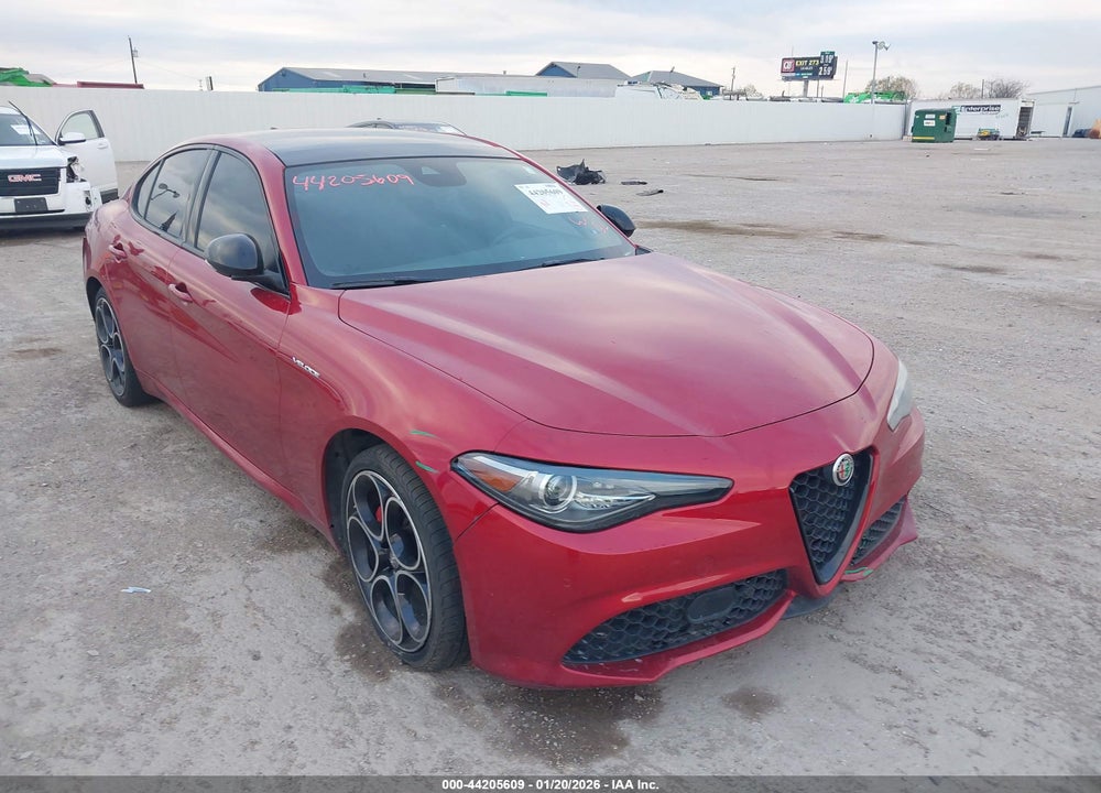 2022 ALFA ROMEO GIULIA VELOCE TI RWD VIN: ZARFAMBN9N7660744