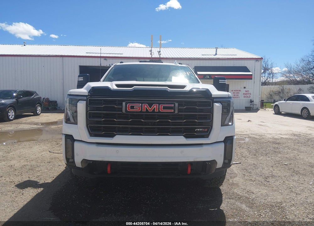 2024 GMC SIERRA 2500HD 4WD  STANDARD BED AT4 VIN: 1GT49PEY5RF372099