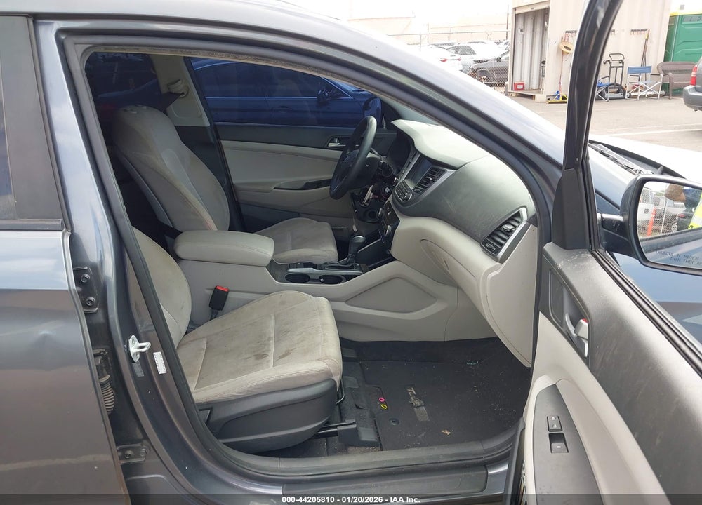 2018 HYUNDAI TUCSON SEL VIN: KM8J33A41JU626791