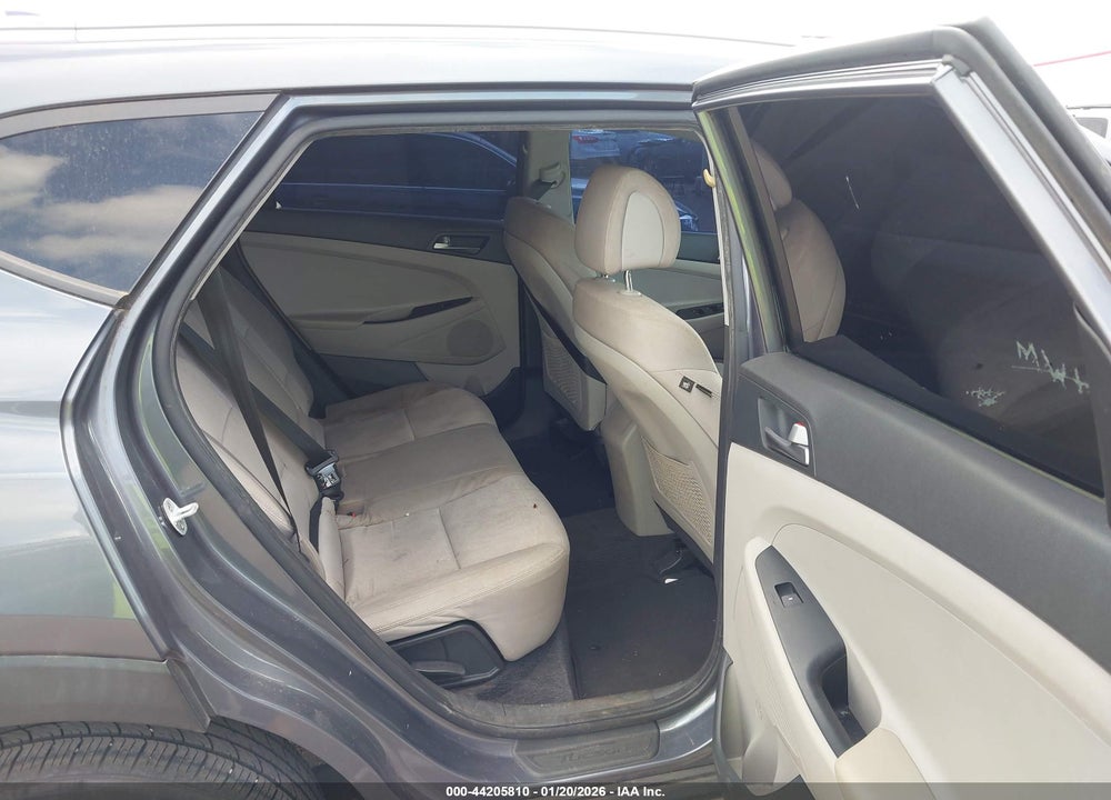 2018 HYUNDAI TUCSON SEL VIN: KM8J33A41JU626791