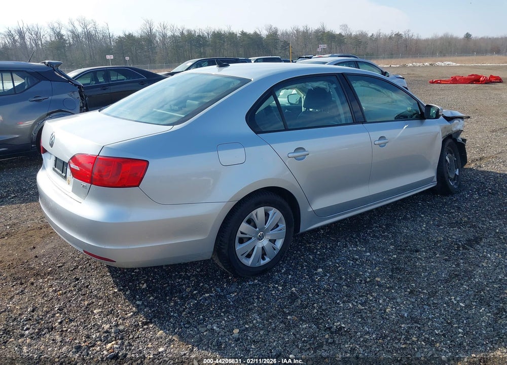 2014 VOLKSWAGEN JETTA 1.8T SE VIN: 3VWD17AJ4EM418447