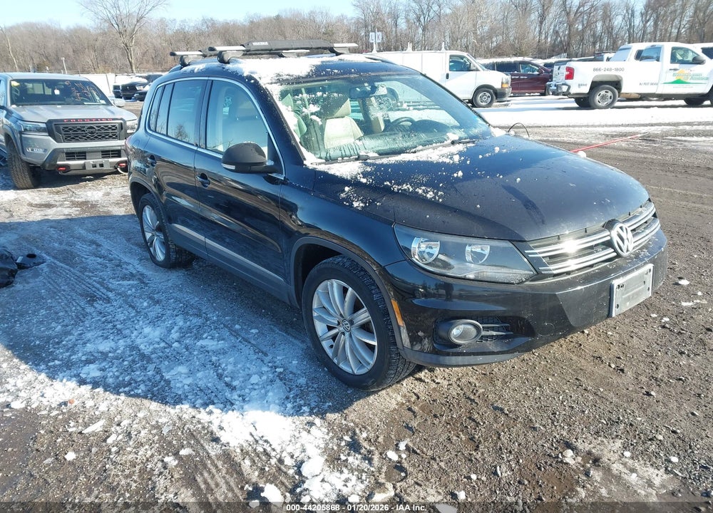 2012 VOLKSWAGEN TIGUAN SE VIN: WVGBV7AX5CW588585