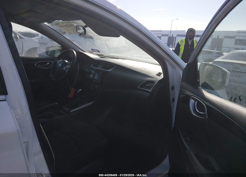2018 NISSAN SENTRA SV VIN: 3N1AB7APXJY251105