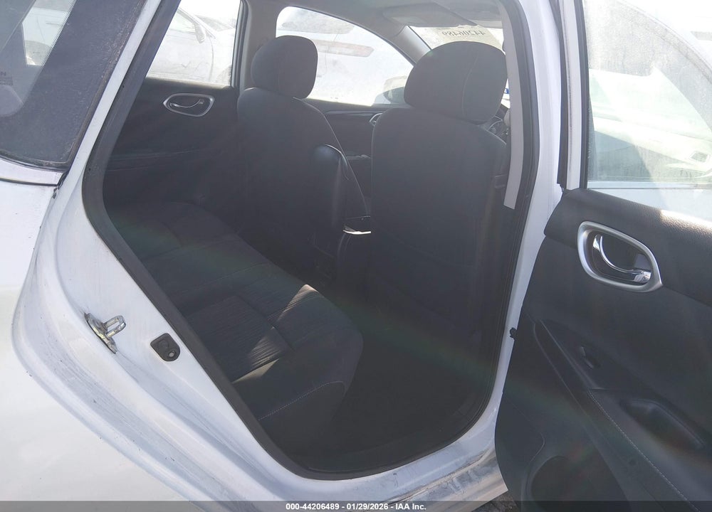 2018 NISSAN SENTRA SV VIN: 3N1AB7APXJY251105