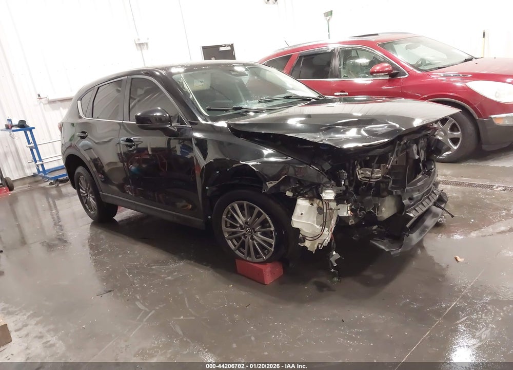 2018 MAZDA CX-5 SPORT VIN: JM3KFBBM3J0401392