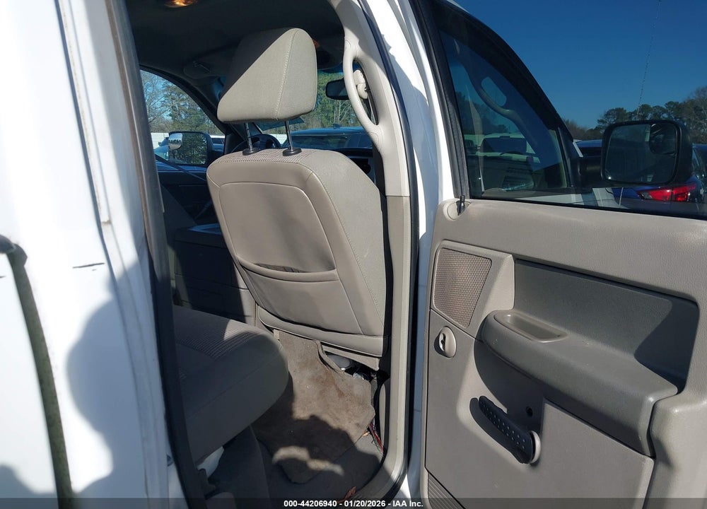 2008 DODGE RAM 1500 SLT VIN: 1D3HA18N18J139525