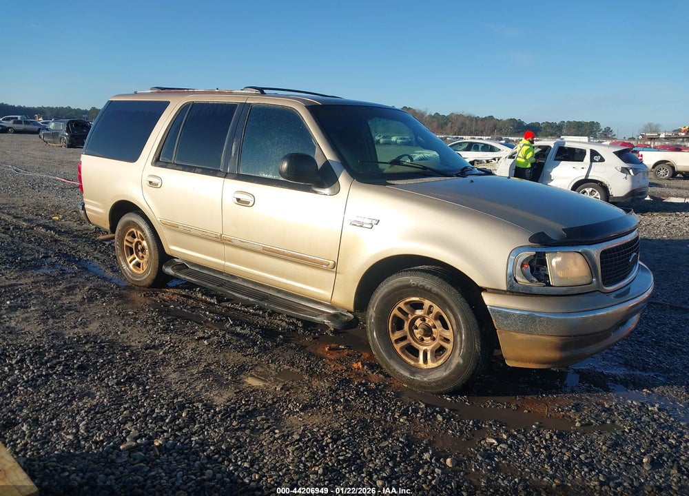 2000 FORD EXPEDITION XLT VIN: 1FMRU1565YLA07353