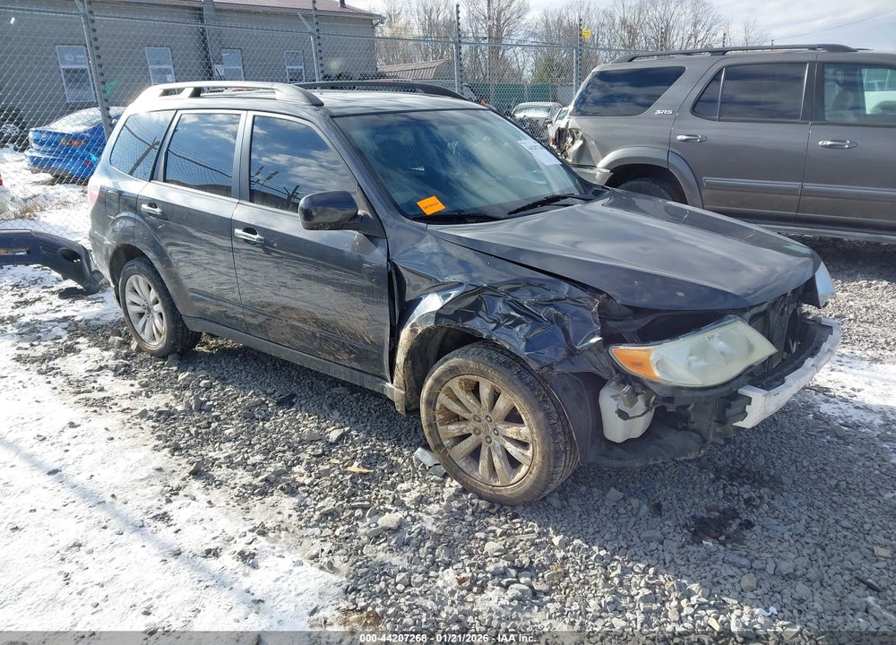 2011 SUBARU FORESTER 2.5X PREMIUM VIN: JF2SHBCC8BH771668