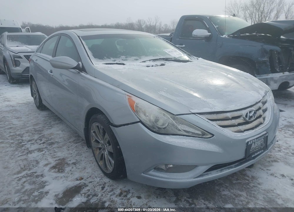 2011 HYUNDAI SONATA SE VIN: 5NPEC4AC3BH173272