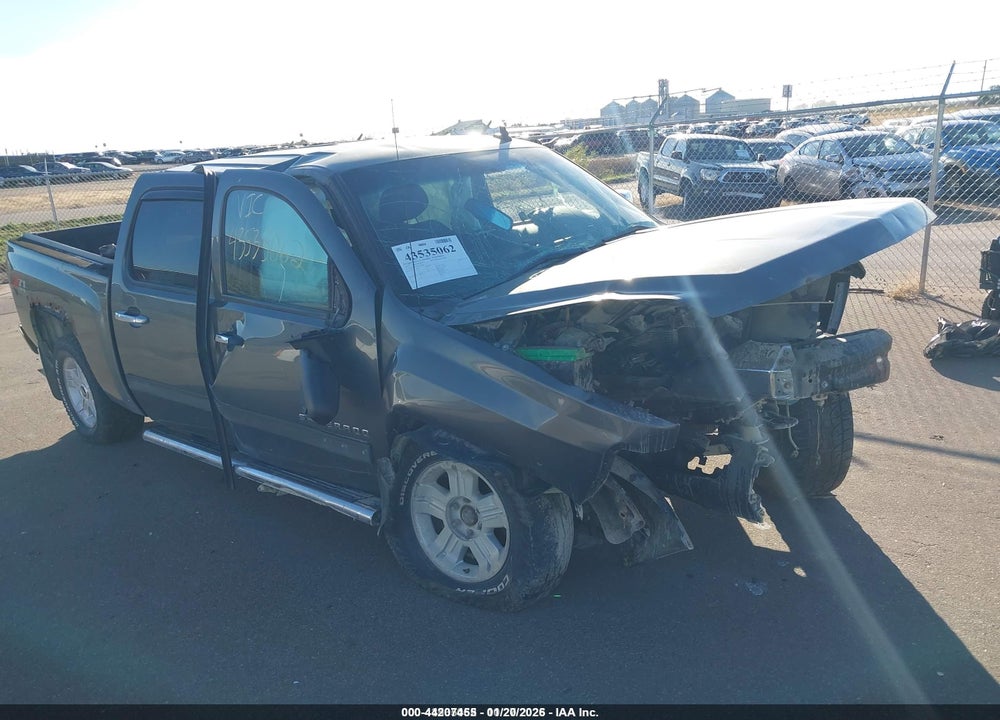 2011 CHEVROLET SILVERADO 1500 LT VIN: 1GCPKSE3XBF170289