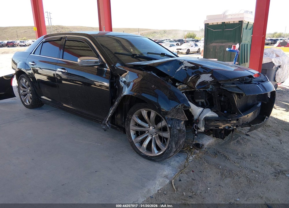 2019 CHRYSLER 300 LIMITED VIN: 2C3CCAEG4KH536694