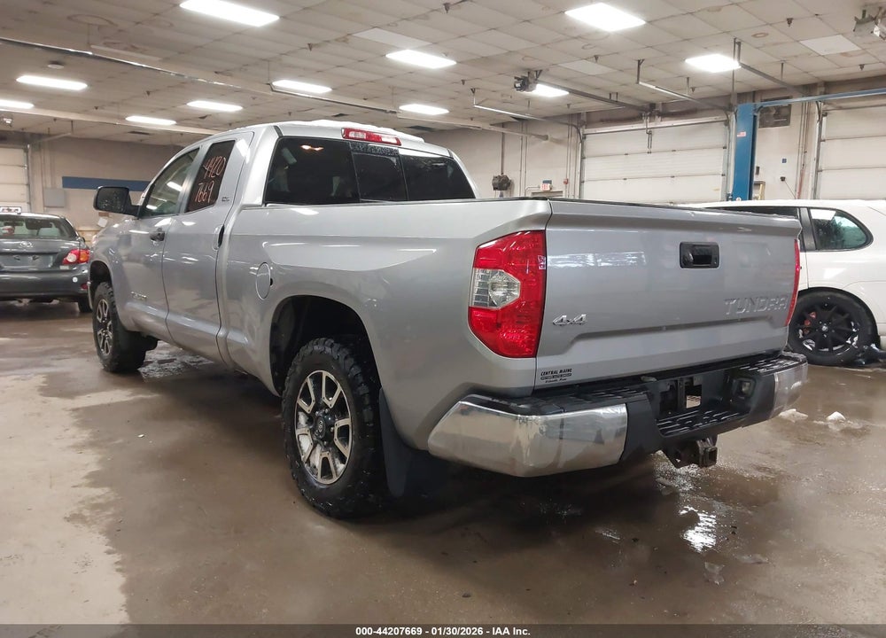 2017 TOYOTA TUNDRA SR5 4.6L V8 VIN: 5TFUM5F13HX070355