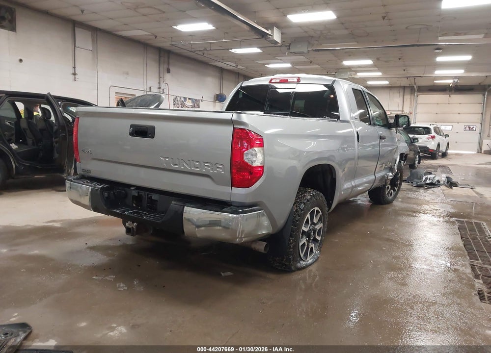 2017 TOYOTA TUNDRA SR5 4.6L V8 VIN: 5TFUM5F13HX070355