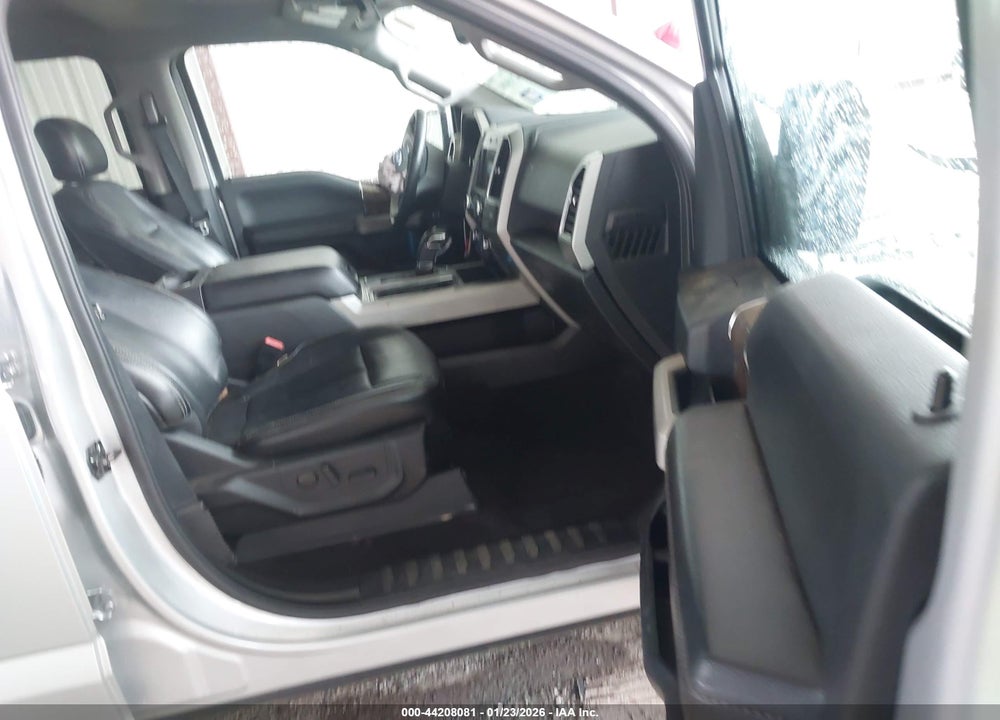 2019 FORD F-150 LARIAT VIN: 1FTEW1C53KFA64552