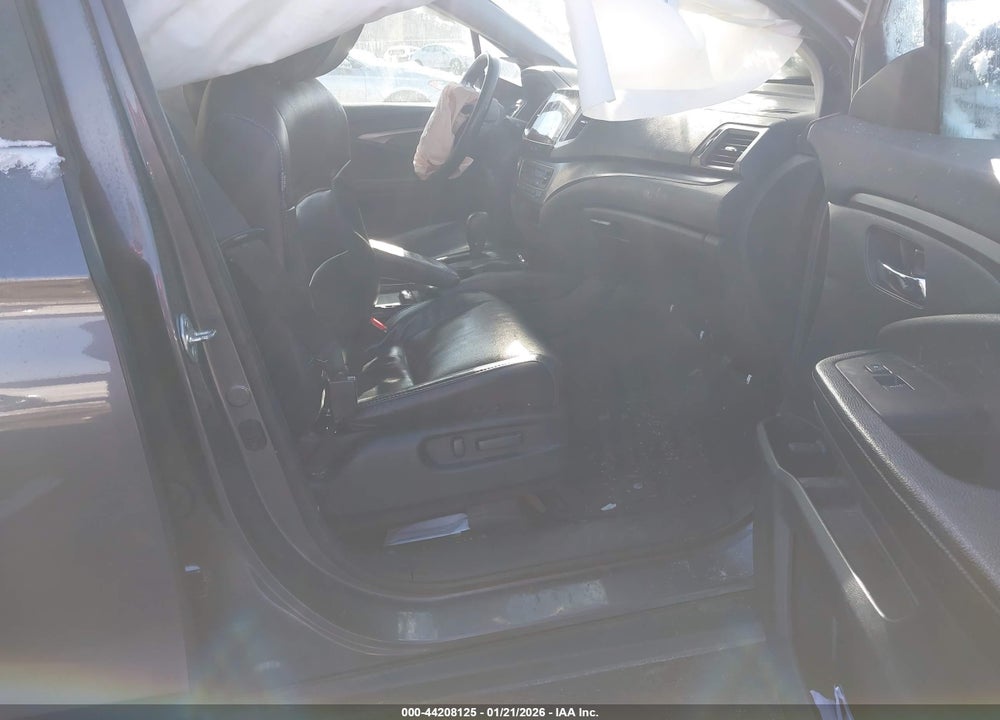 2017 HONDA PILOT EX-L VIN: 5FNYF6H5XHB105033