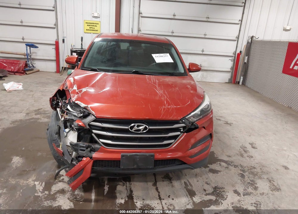 2016 HYUNDAI TUCSON SE VIN: KM8J23A42GU044811