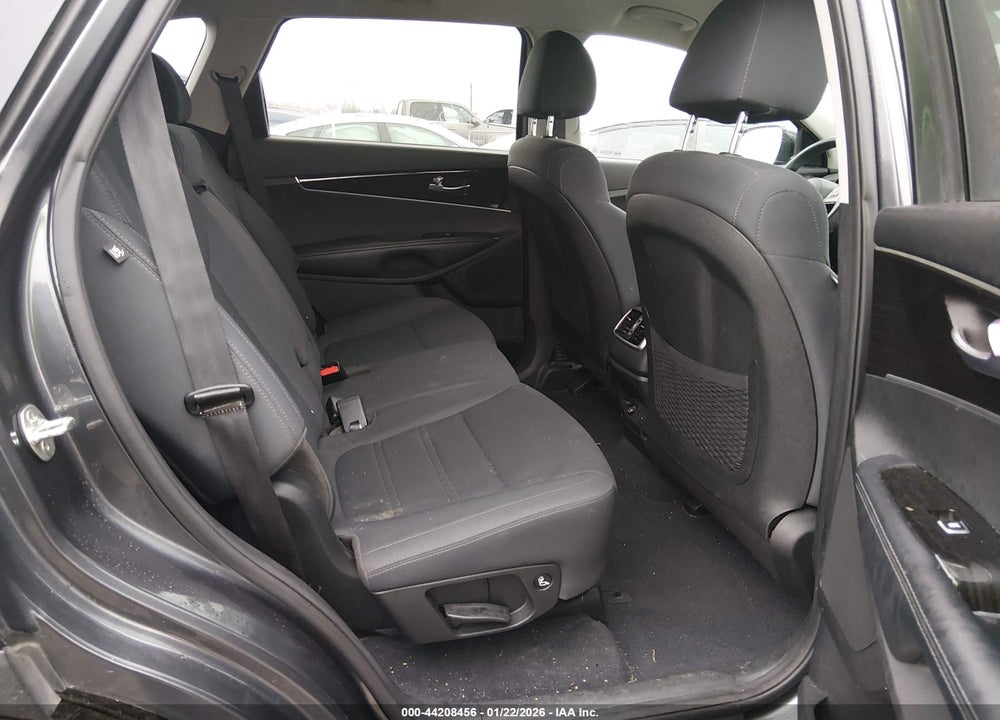 2020 KIA SORENTO 2.4L LX VIN: 5XYPG4A31LG646401