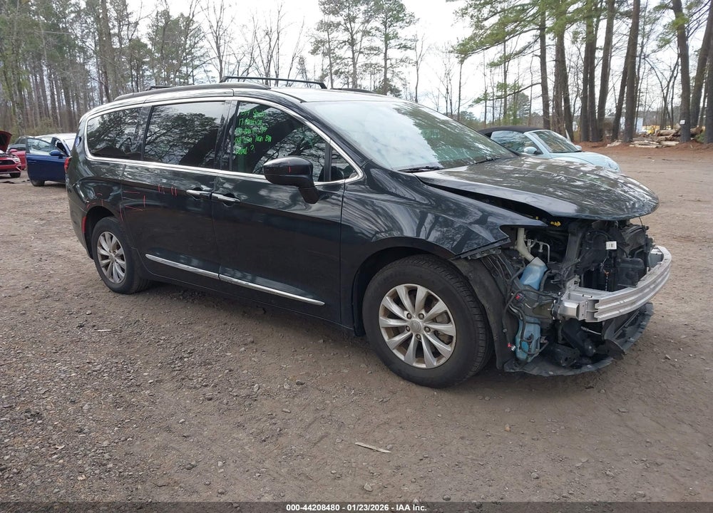2017 CHRYSLER PACIFICA TOURING-L VIN: 2C4RC1BG3HR539101