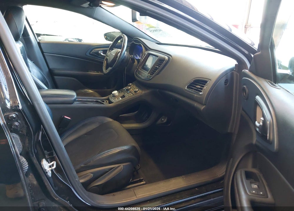 2016 CHRYSLER 200 S VIN: 1C3CCCBB5GN124190