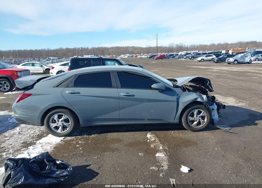 2022 HYUNDAI ELANTRA SE VIN: KMHLL4AG4NU335538