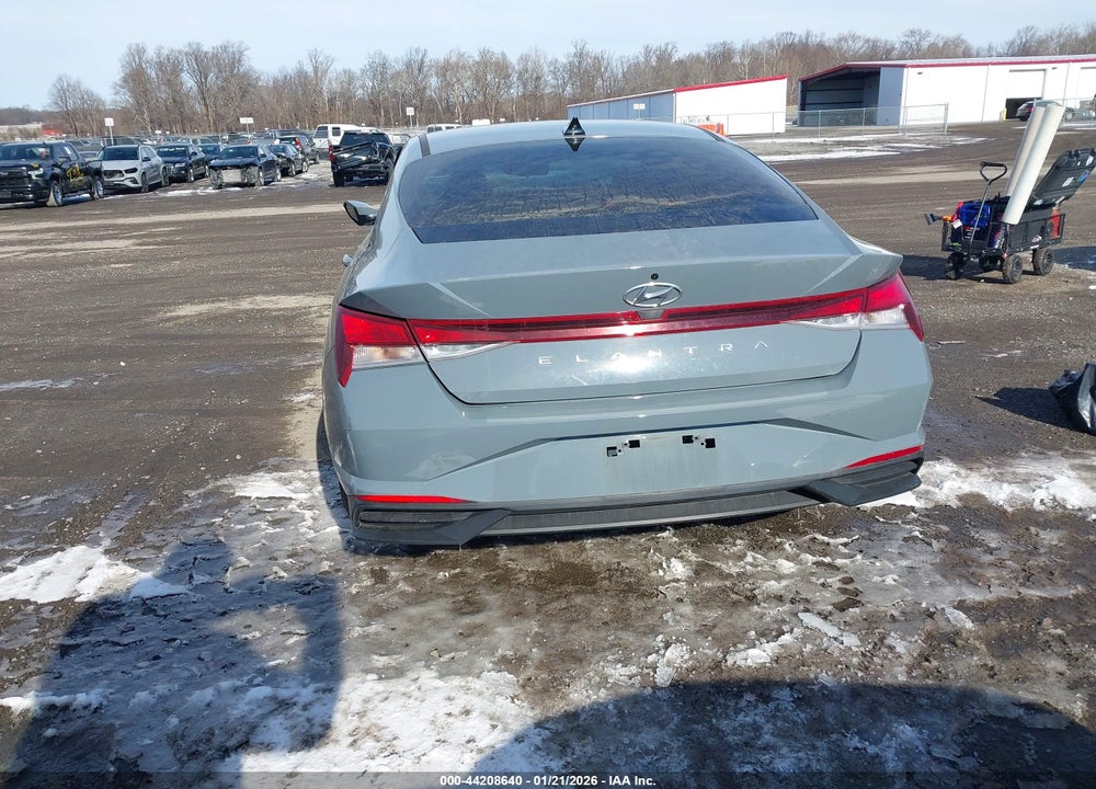 2022 HYUNDAI ELANTRA SE VIN: KMHLL4AG4NU335538